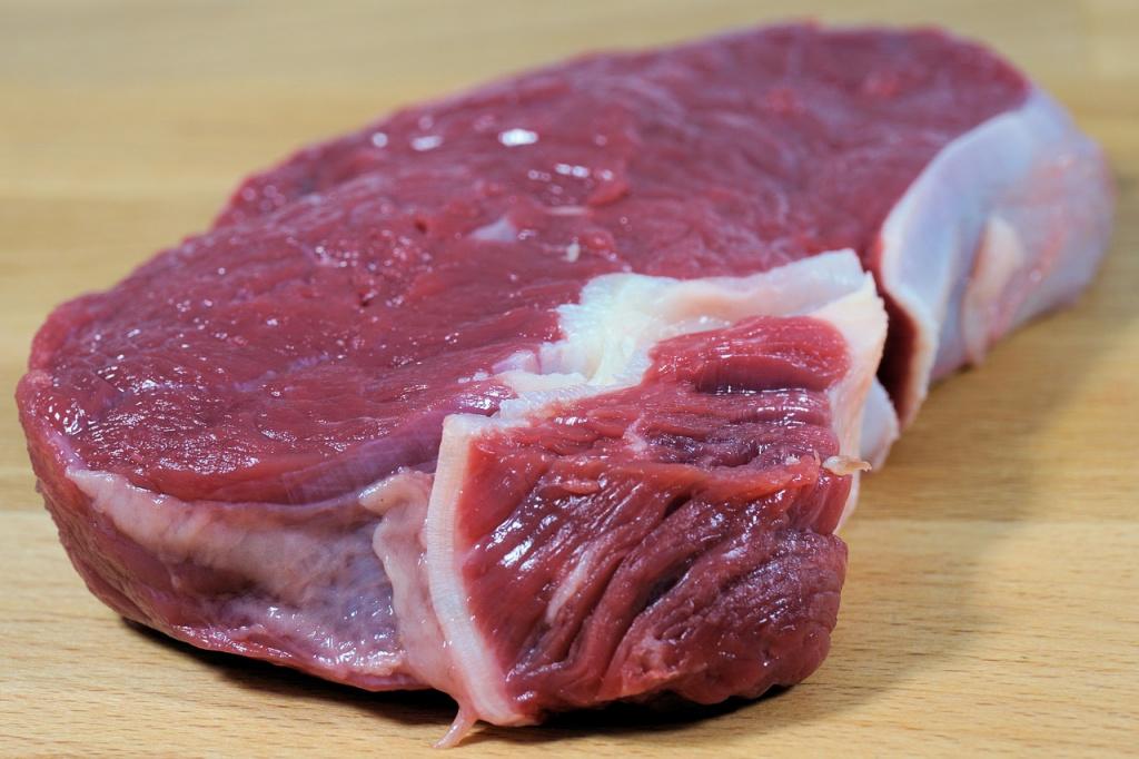 Какие продукты подойдут для перевода кота на натуральное питание? Какие продукты подойдут для перевода кота на натуральное питание?