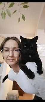 Крупный черный кот Тимофей ищет дом